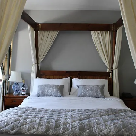 Coach House Sligo 酒店 3*