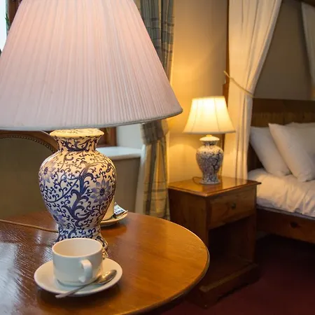 酒店 Coach House Sligo 3*