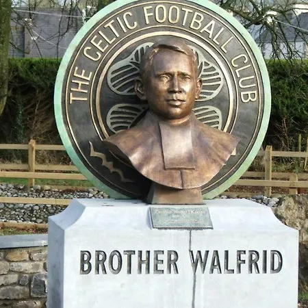 Coach House Sligo 酒店 3*