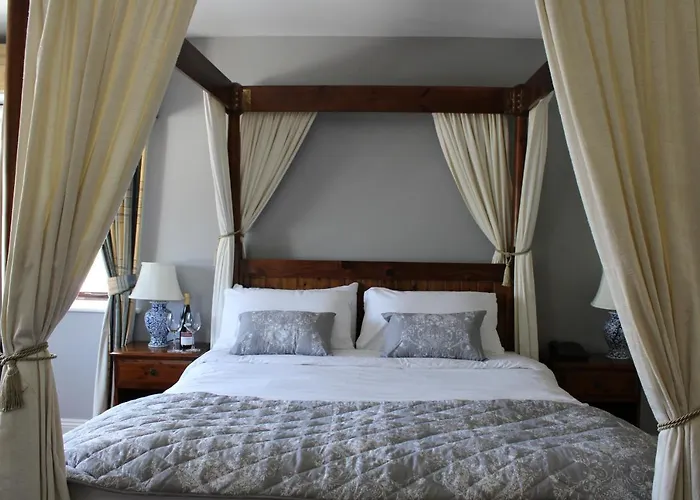 Coach House Sligo Hotel 3*