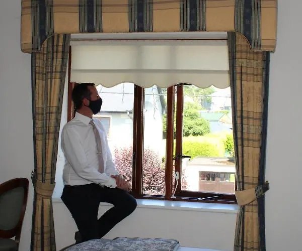 Coach House Sligo Hotel 3*